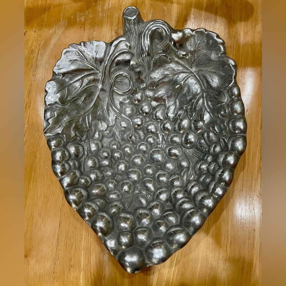 Vintage Wilton Armetale Grape Cluster Serving Dish